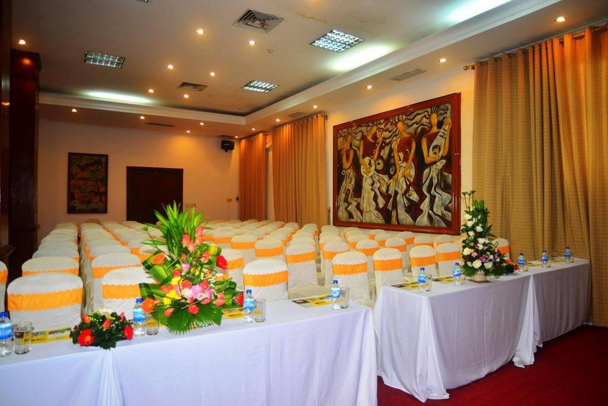 Central Hotel Quảng Ngãi Kültér fotó